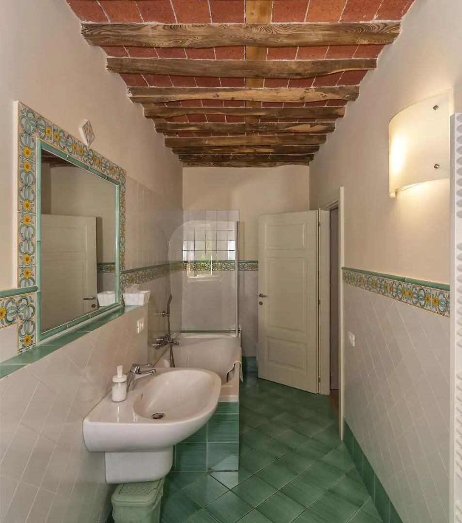 Art Gallery B&B Vorno 3*,